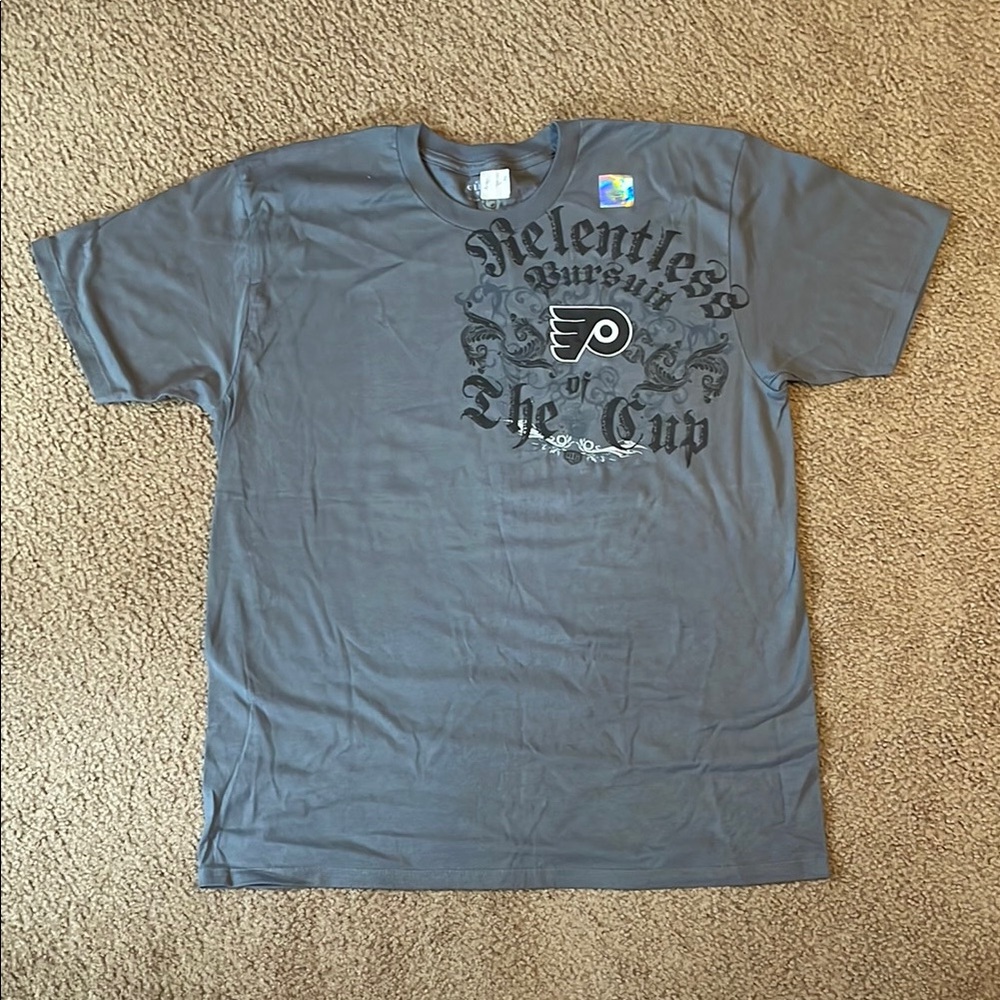 Gray Short Sleeve Tee with Philadelphia Flyers Graphic